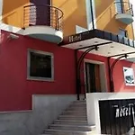 Fly Hotel 3*