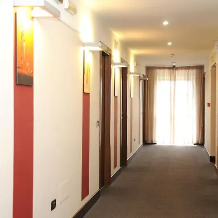 Fly Hotel 3*