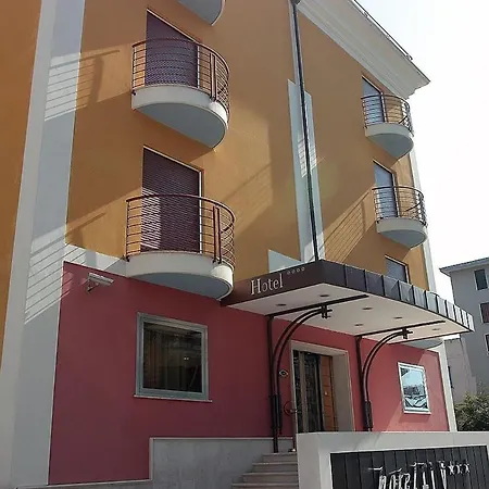 Hotel Fly Casoria