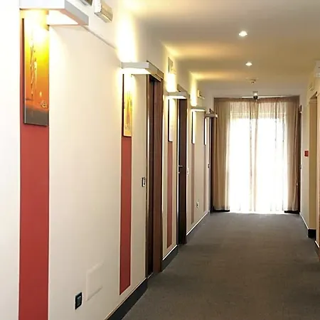 Fly Hotel