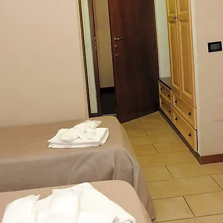 Fly Hotel 3*