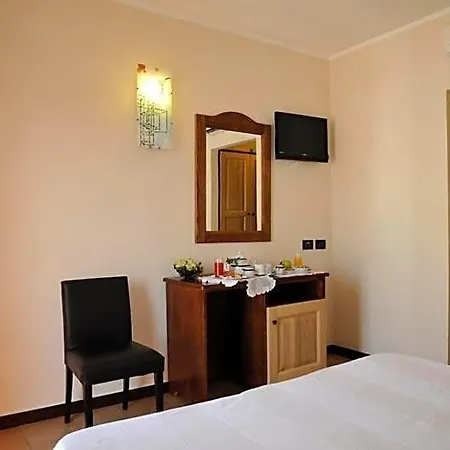 Fly Hotel Casoria