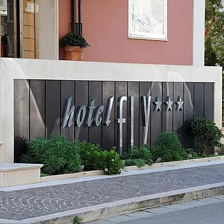 Fly Hotel